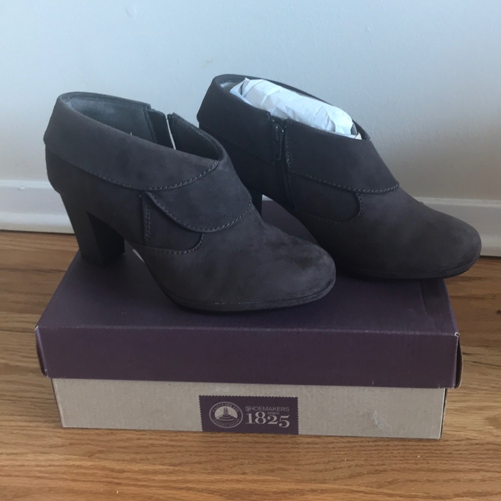 🔥Clarks Kalea Aleita bootie NWT and box si